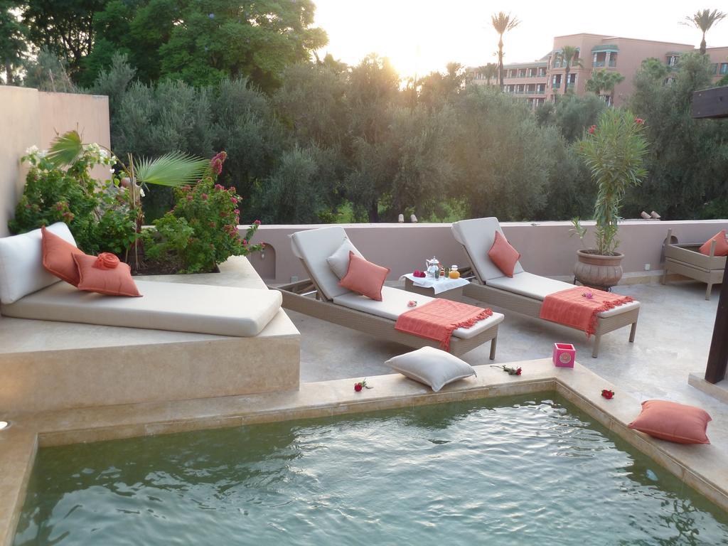 Riad Viva Марракеш Экстерьер фото The swimming pool at the hotel