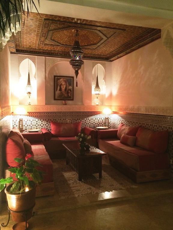Riad Viva Марракеш Экстерьер фото A Moroccan living room