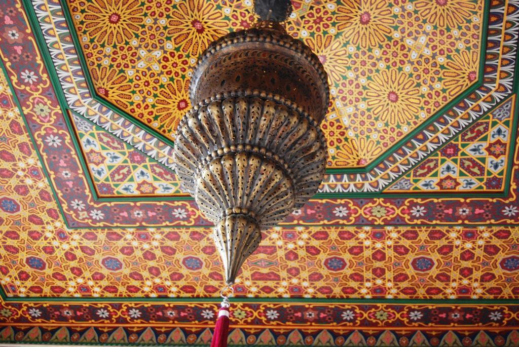 Riad Viva Марракеш Экстерьер фото Ceiling of the mosque